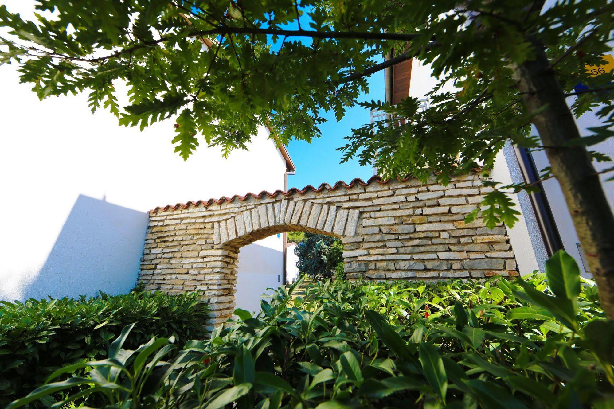Ai Pini Medulin Resort 외부 사진